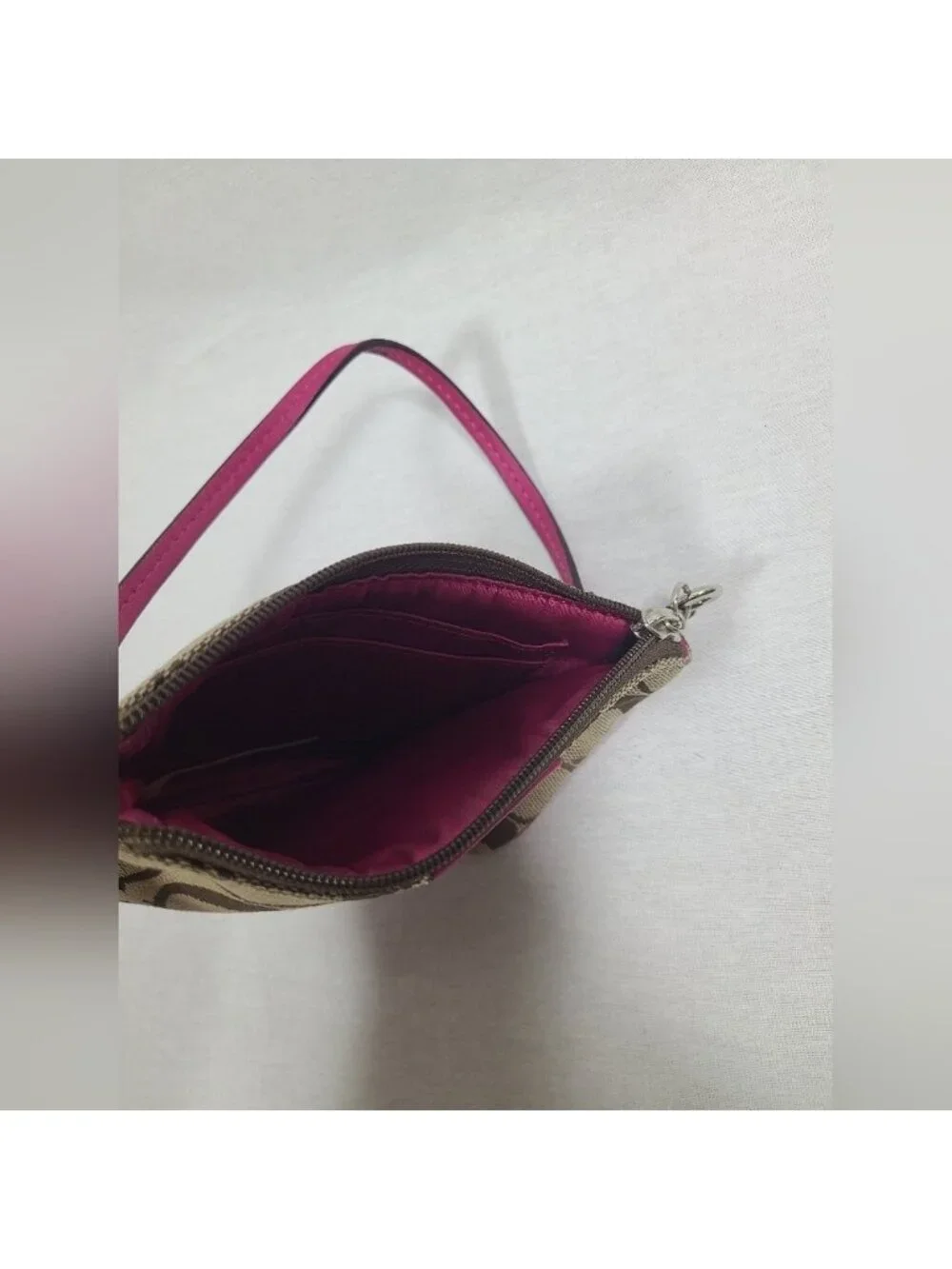 Coach Wristlet- authentic